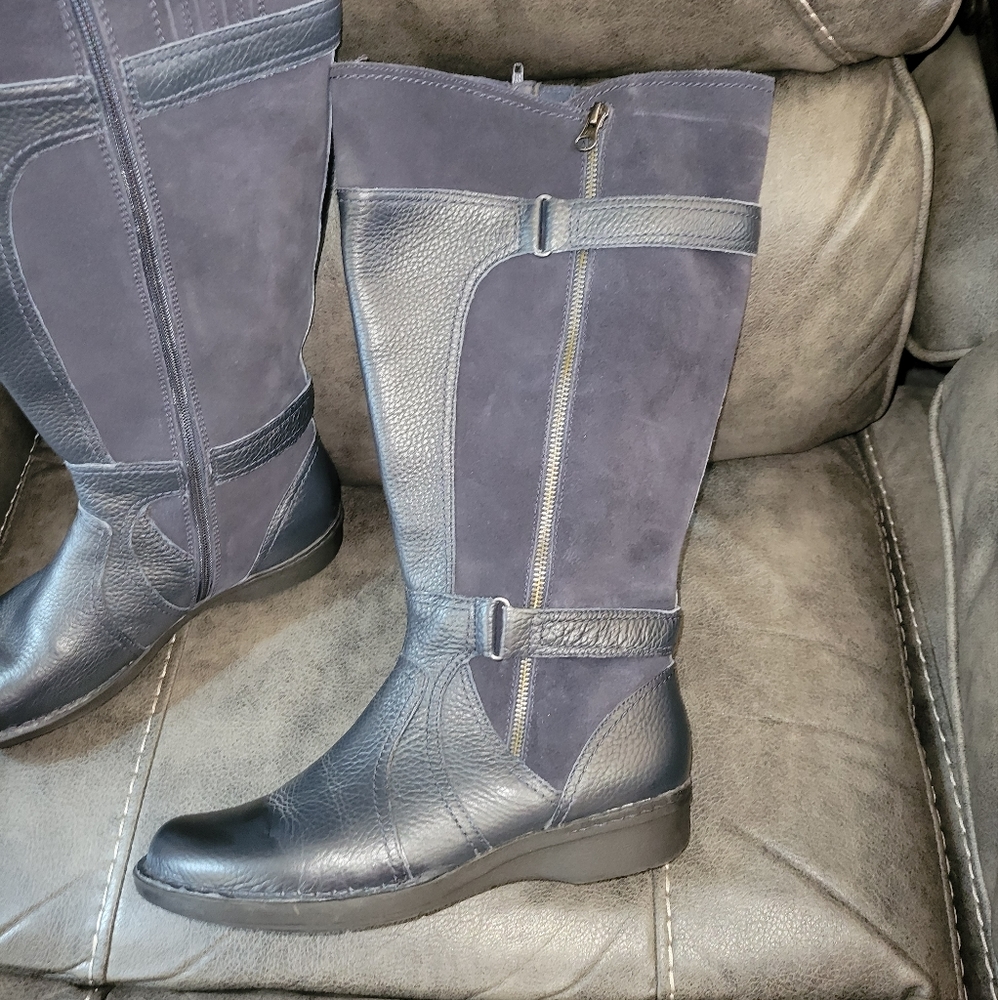 Clarks Whistle Whey wide leg boots dark Navy blue size 9.5 - Picture 2 of 9